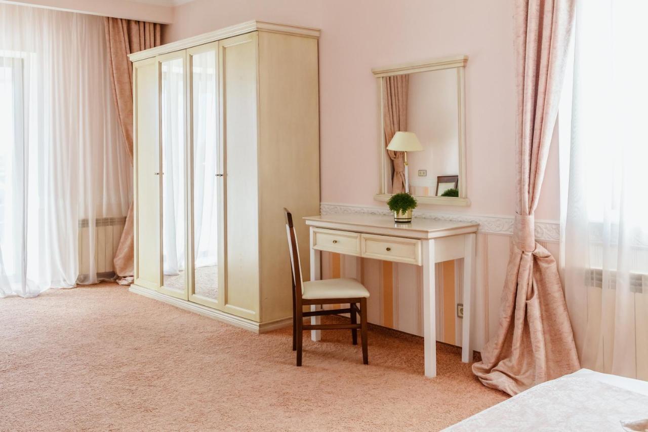 Platium Spa&Resort Kozyn 외부 사진
